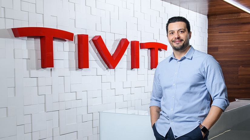 TIVIT lança IA generativa segura e customizável para transformar as empresas
