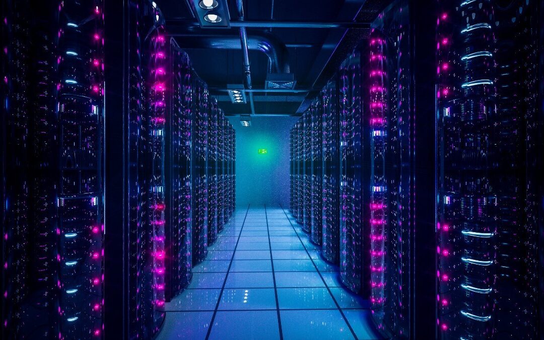 Crescimento de IA e aplicações em nuvem aquecem o mercado global de datacenter, aponta Adistec Brasil 