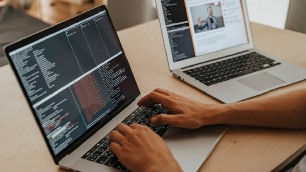Akad Seguros oferece 5 mil bolsas de estudos gratuitas no Bootcamp Fullstack Developer