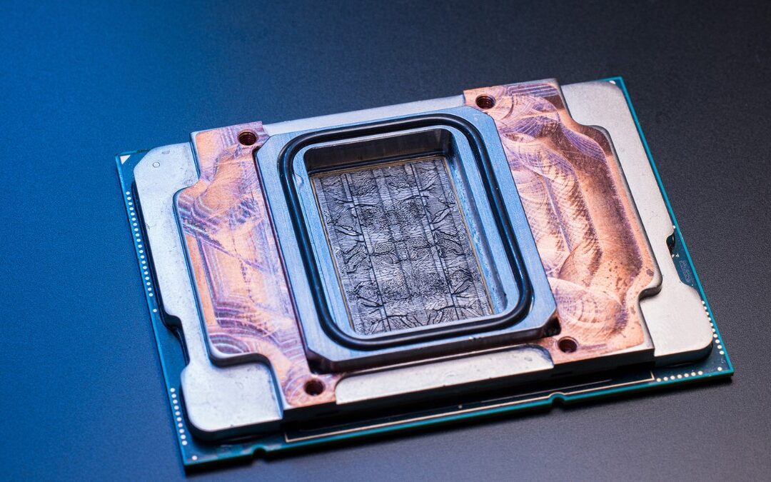 Inovação em microfluídica esfriará chips de IA com eficiência até três vezes superior, avalia Microsoft