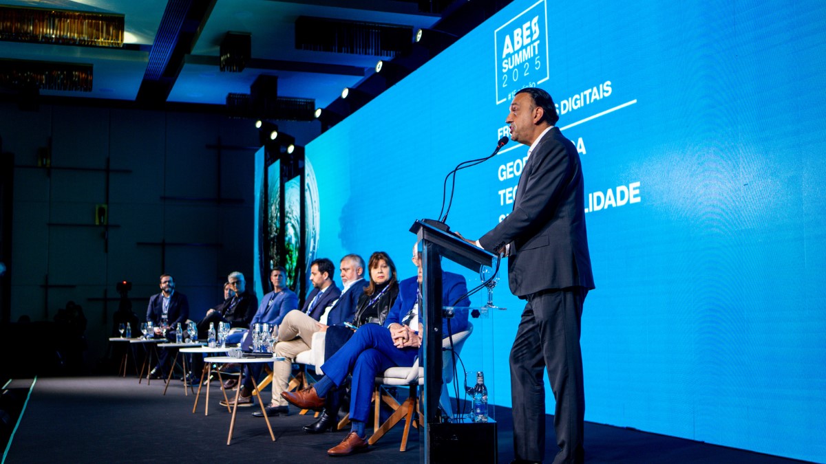 ABES Summit 2025 amplia debates sobre soberania digital, inovação e capacitação