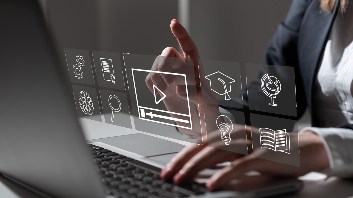 Alura lança curso gratuito sobre Educação Corporativa de Alto Impacto